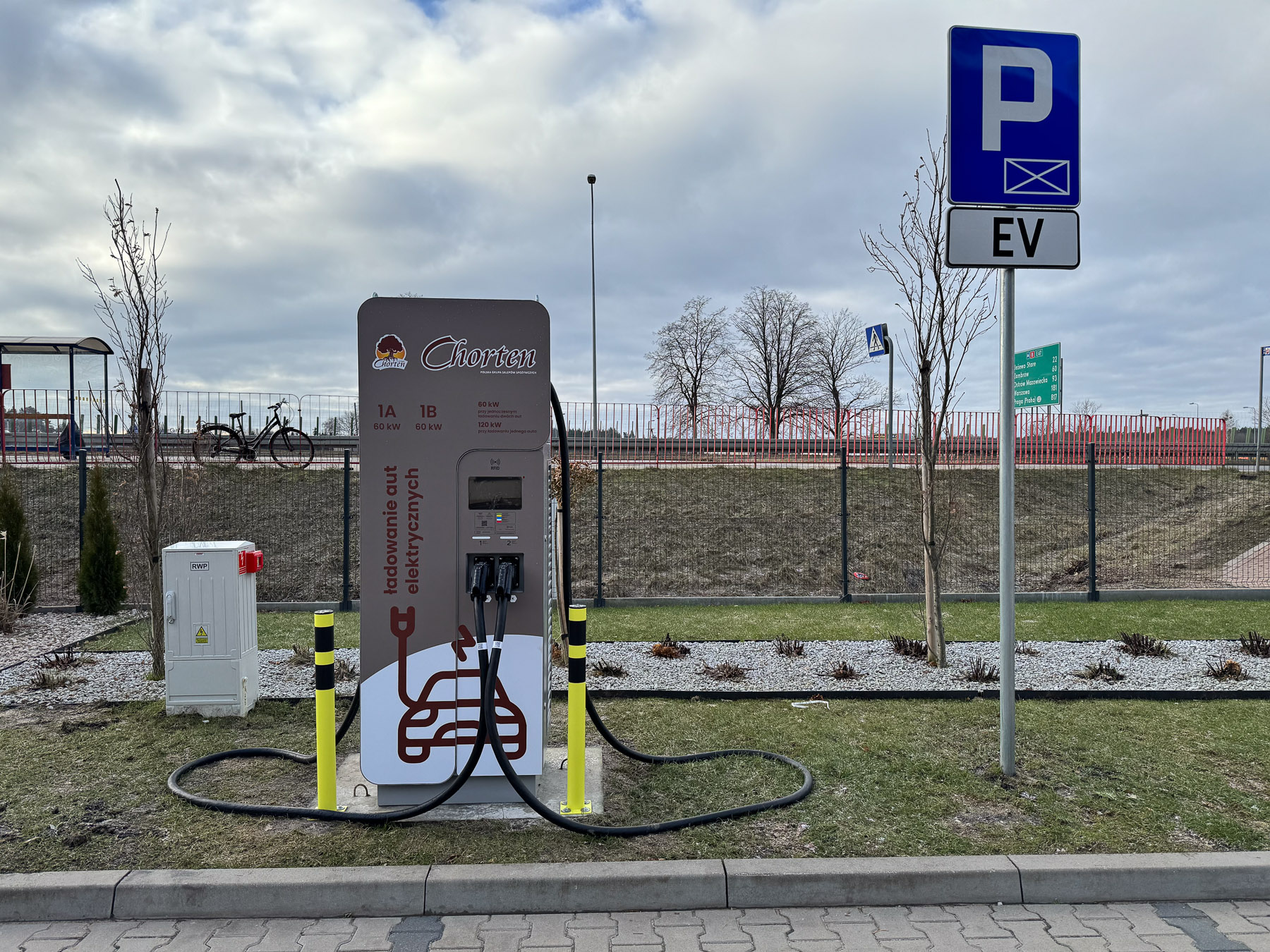 Stacja Ładowania – Grupa Chorten 120 kW