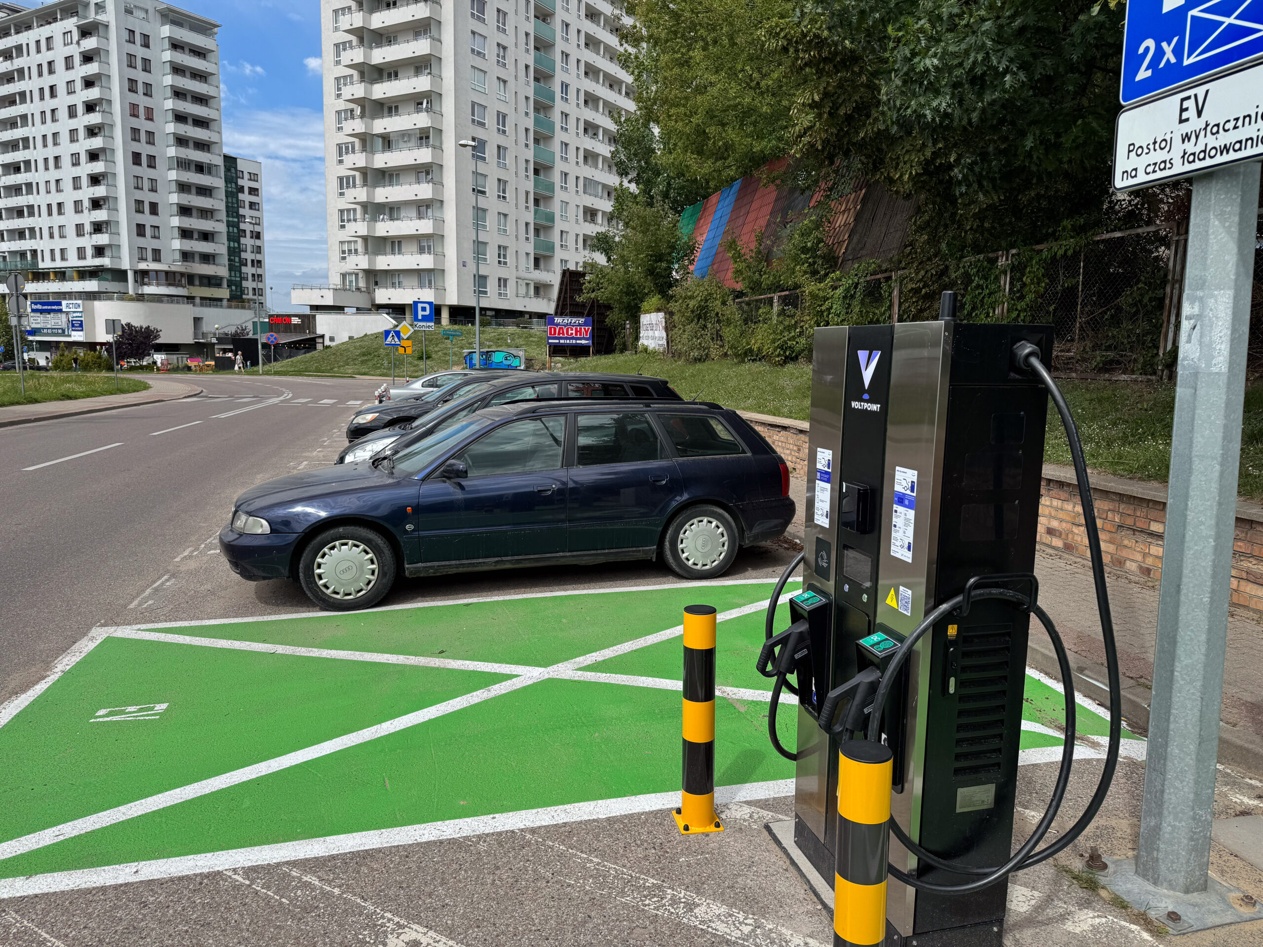 Stacja Ładowania – VOLTPOINT 60 kW – ul. Kombatantów