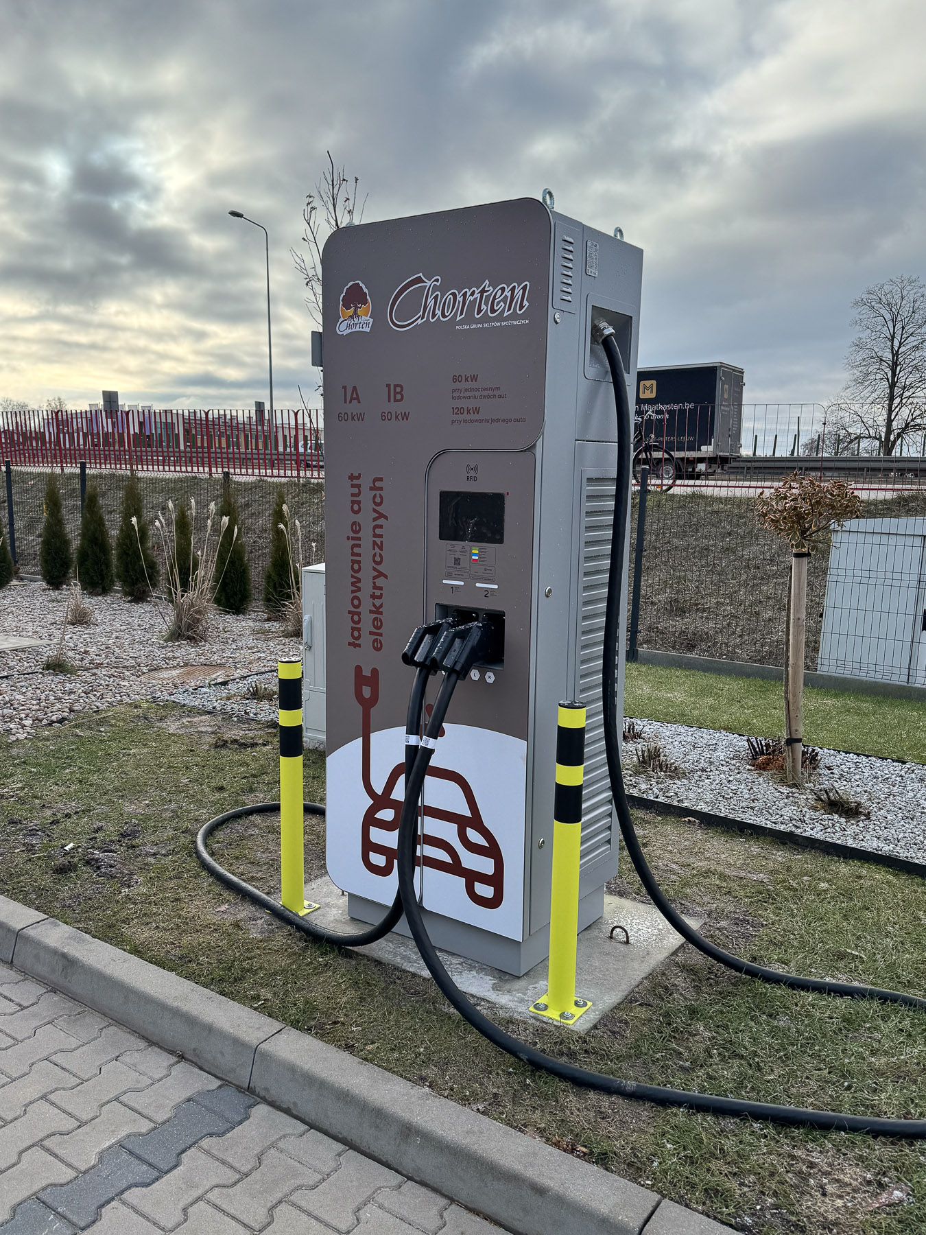 Stacja Ładowania – Grupa Chorten 120 kW