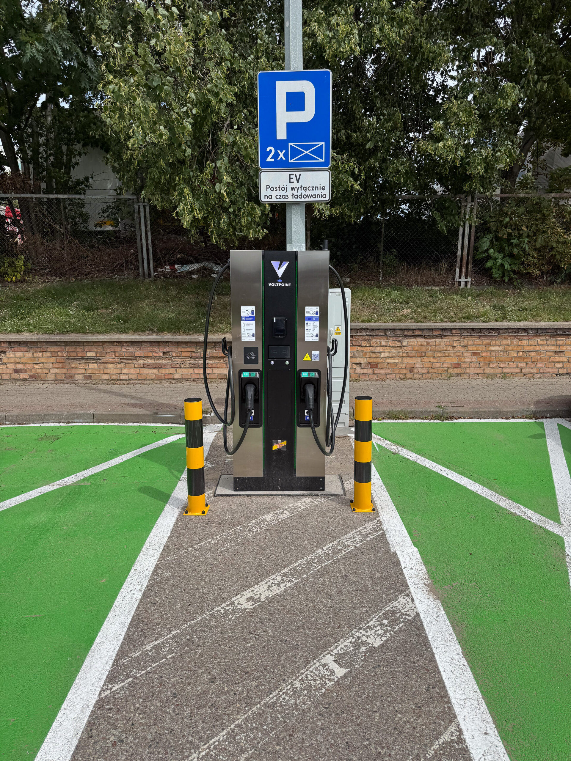 Stacja Ładowania – VOLTPOINT 60 kW – ul. Kombatantów
