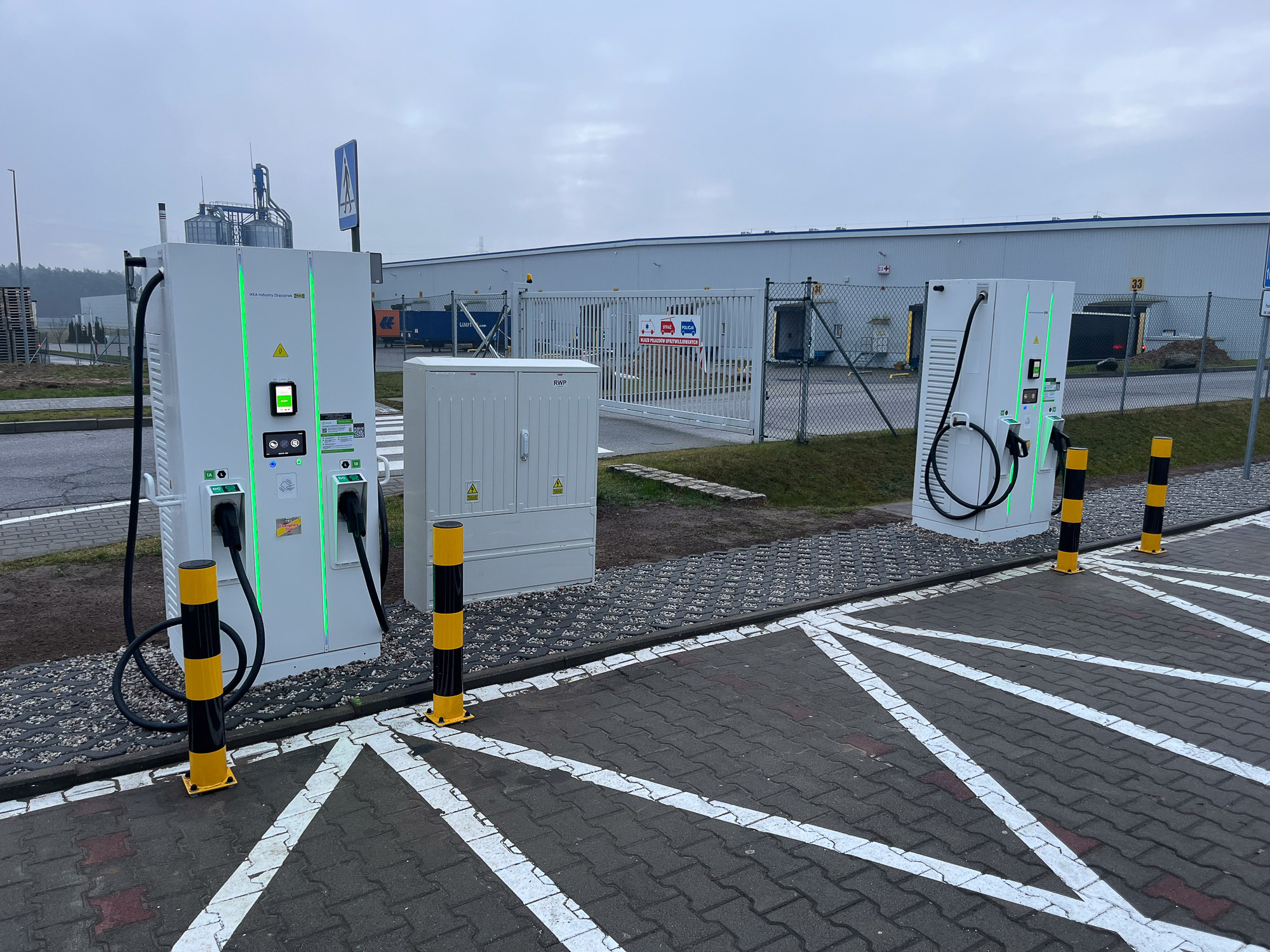 Stacja Ładowania – Ikea Zbąszynek 4x 90 kW