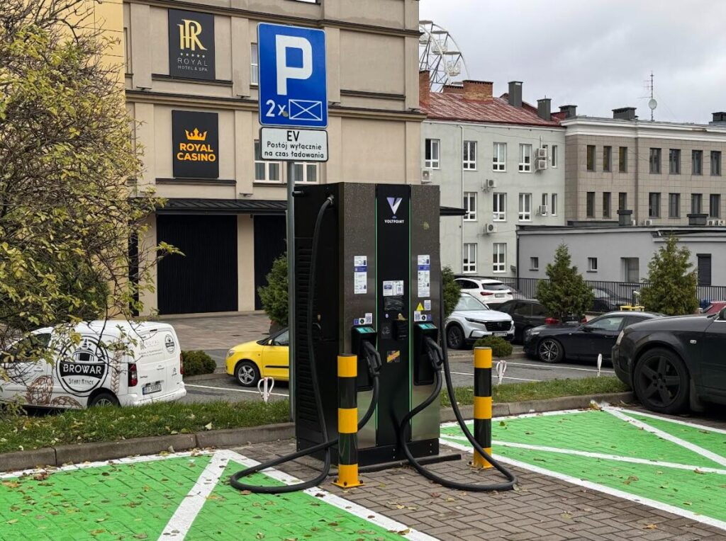 Stacja Ładowania - VOLTPOINT 180 kW - ul. Weroniki Topór, Białystok