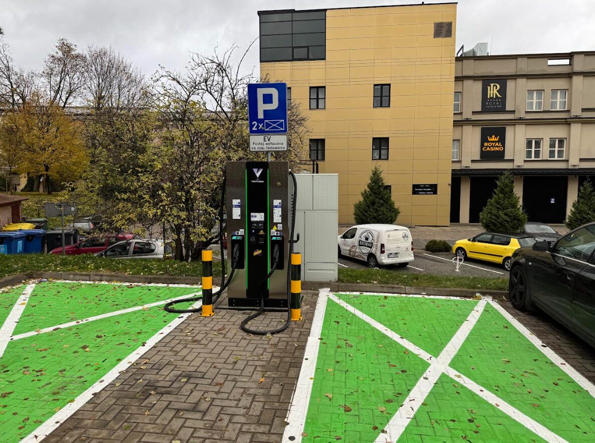 Stacja Ładowania – VOLTPOINT 180 kW – ul. Weroniki Topór