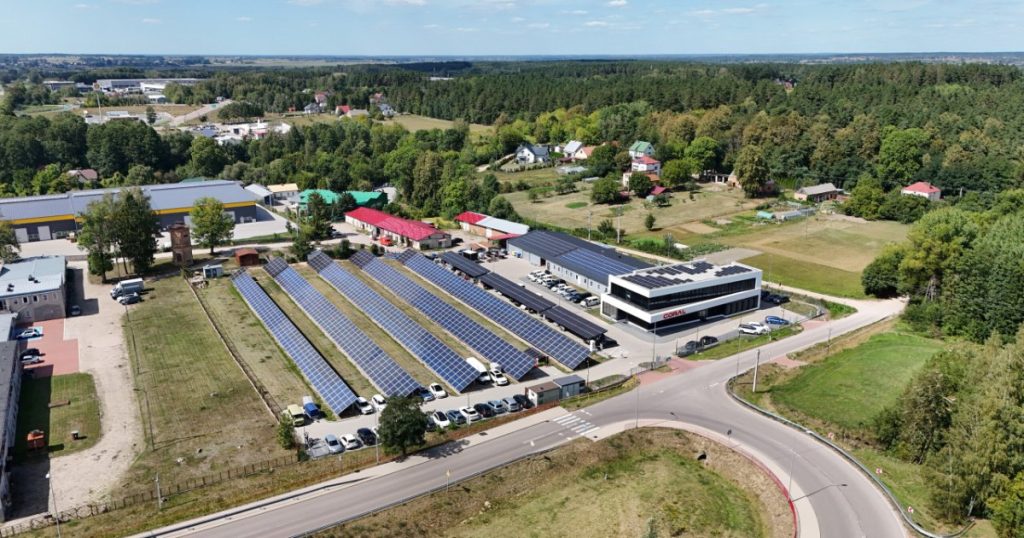 CORAL – siedziba firmy i instalacja fotowoltaiczna