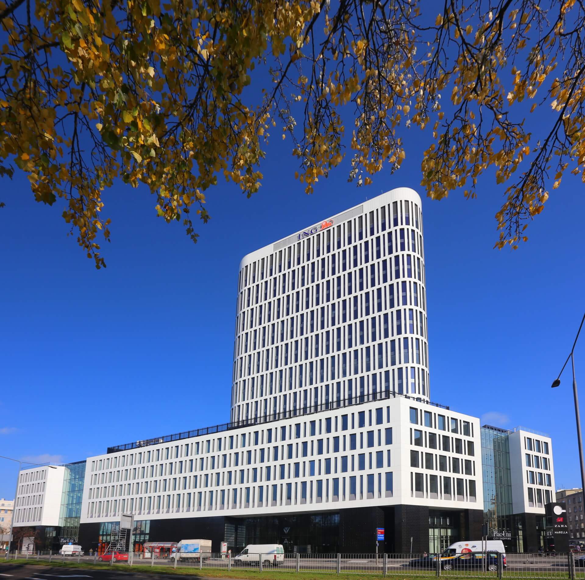 nowy plac Uni 01