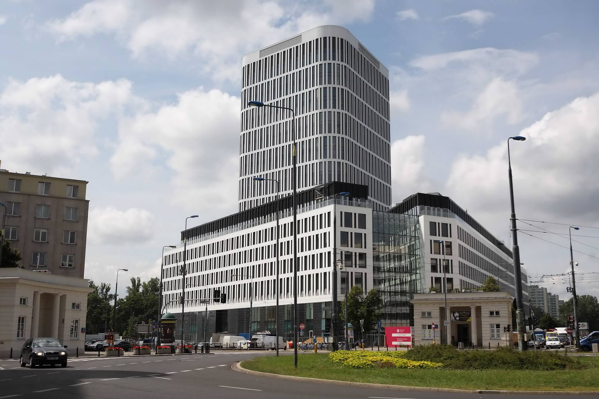 nowy plac Uni 02