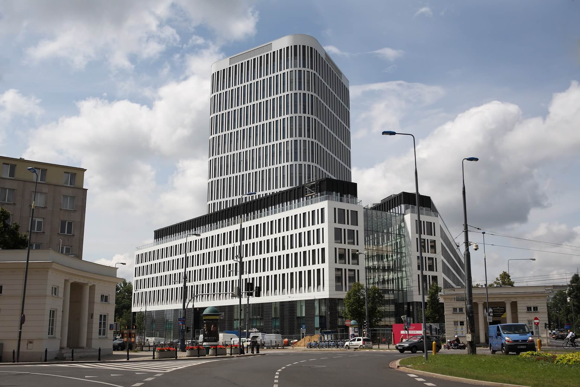 nowy plac Uni 03