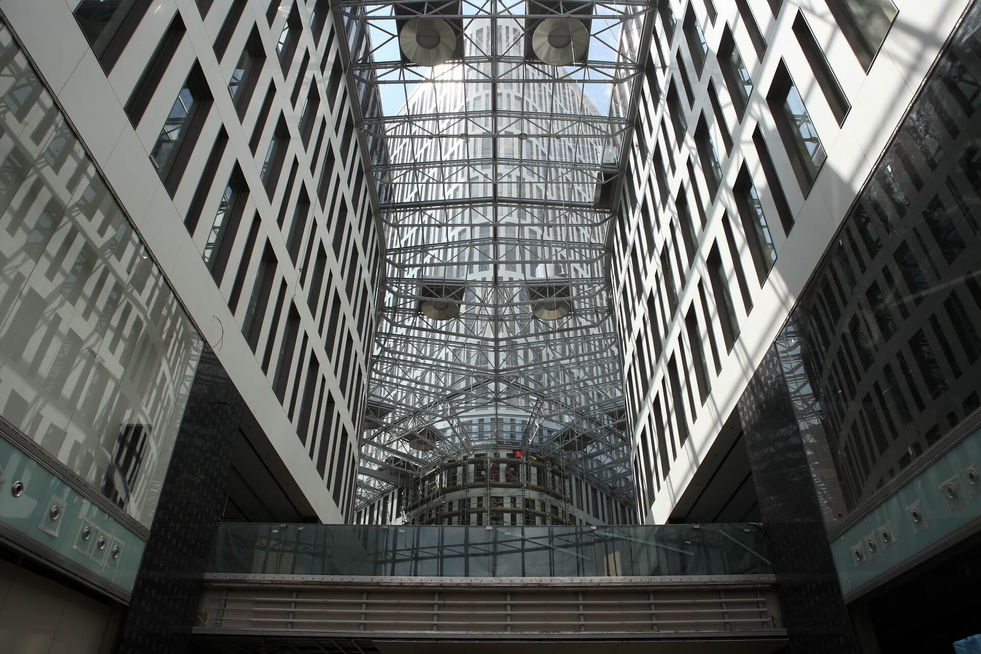 nowy plac Uni 06